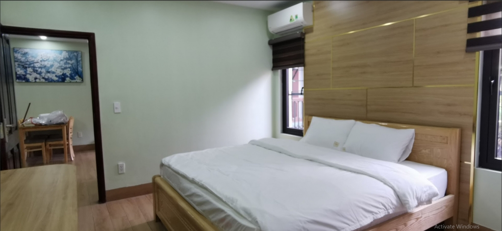 Cho thuê Căn hộ dịch vụ tại Phố Vạn Phúc, Ba Đình. Phòng mới rộng 2 thoáng. Chỉ 9.5tr