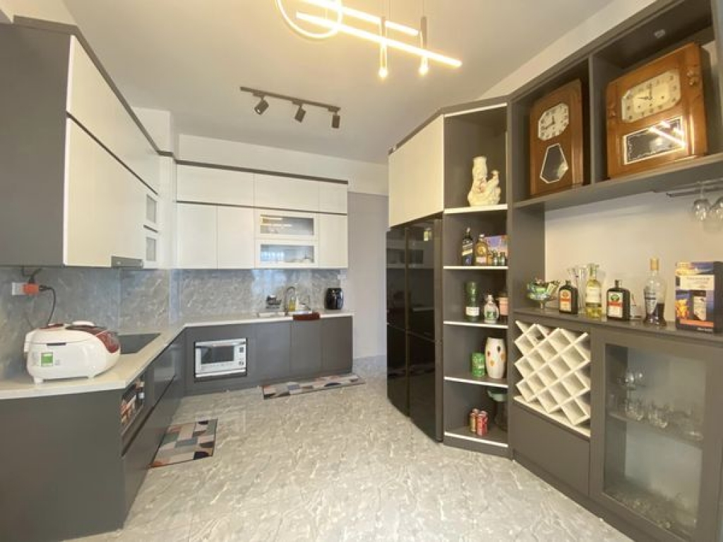 Cần Bán Gấp Chung Cư CT5B Mễ Trì Thượng, Đại Lộ, Vị Trí Đẹp, Căn Góc 2 Thoáng, Nhà Đẹp Ở Ngay, DT90m, Nhỉnh 3 tỷ