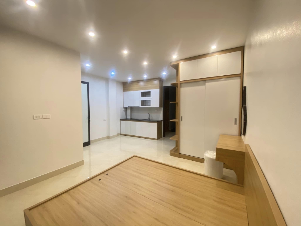 Bán nhà CHDV APARTMENT mặt phố Tây Hồ 60m2 x 7 T x MT 4.7m 12.5 tỷ. Thang Máy