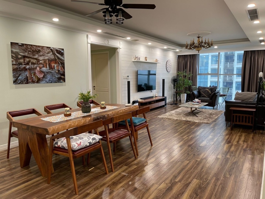 Cần bán gấp CC Cao Cấp Tòa B Thăng Long Number One 173m 3 ngủ rộng giá tốt 9.3 tỷ