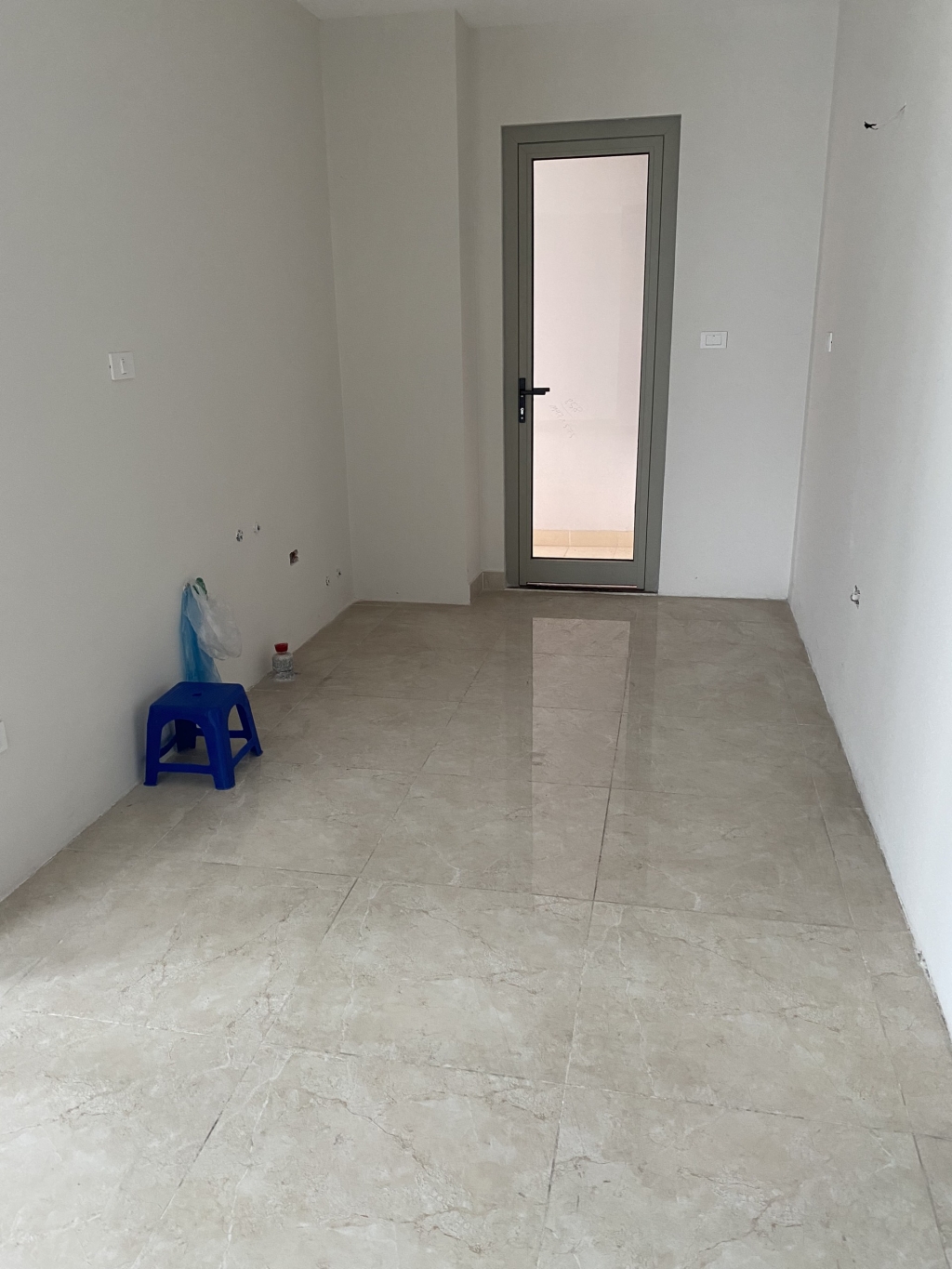 Cho thuê căn hộ 2PN- 3PN nội thất cơ bản chủ đầu tư