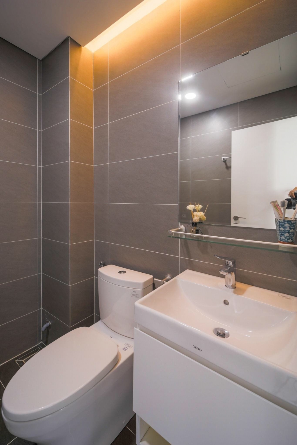 Cho thuê Căn hộ chung cư An Quý Hưng. 75m 3pn 2wc Đồ cơ bản 6.5tr