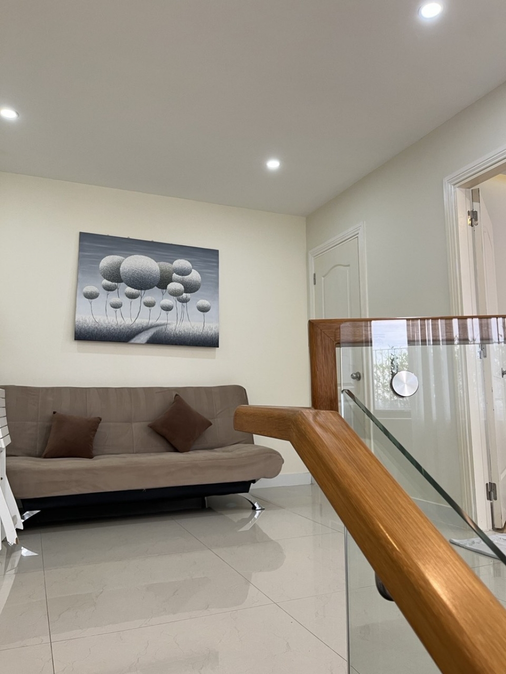 Rẻ – đẹp penhouse Star Hill PMH Q7 – cho thuê