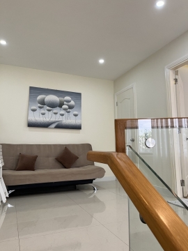 Rẻ – đẹp penhouse Star Hill PMH Q7 – cho thuê