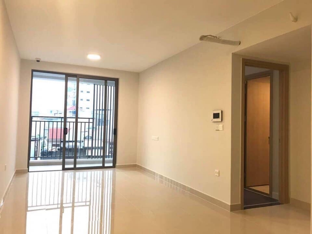 Căn hộ tầng 11 chung cư 27 Lạc Trung