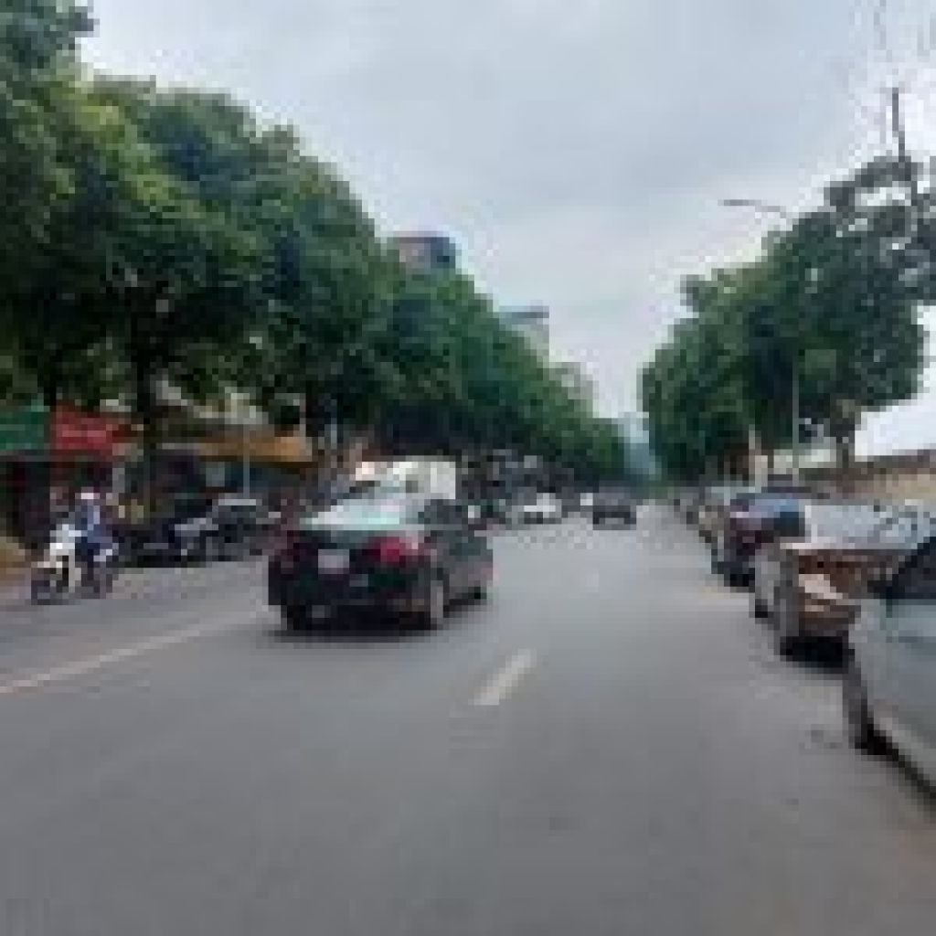 CHO THUÊ MBKD LÊ TRỌNG TẤN 250M2 X 2.5 TẦNG, MẶT TIỀN 8M LÀM NGÂN HÀNG, TMV, VĂN PHÒNG, TT NGOẠI NGỮ…