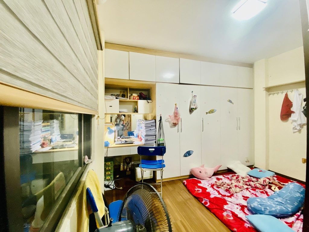 CĂN HỘ TẬP THỂ ĐẠI LA – NHÀ ĐẸP – 2 MẶT THOÁNG – Ô TÔ ĐỖ CẦU THANG – VỀ Ở LUÔN