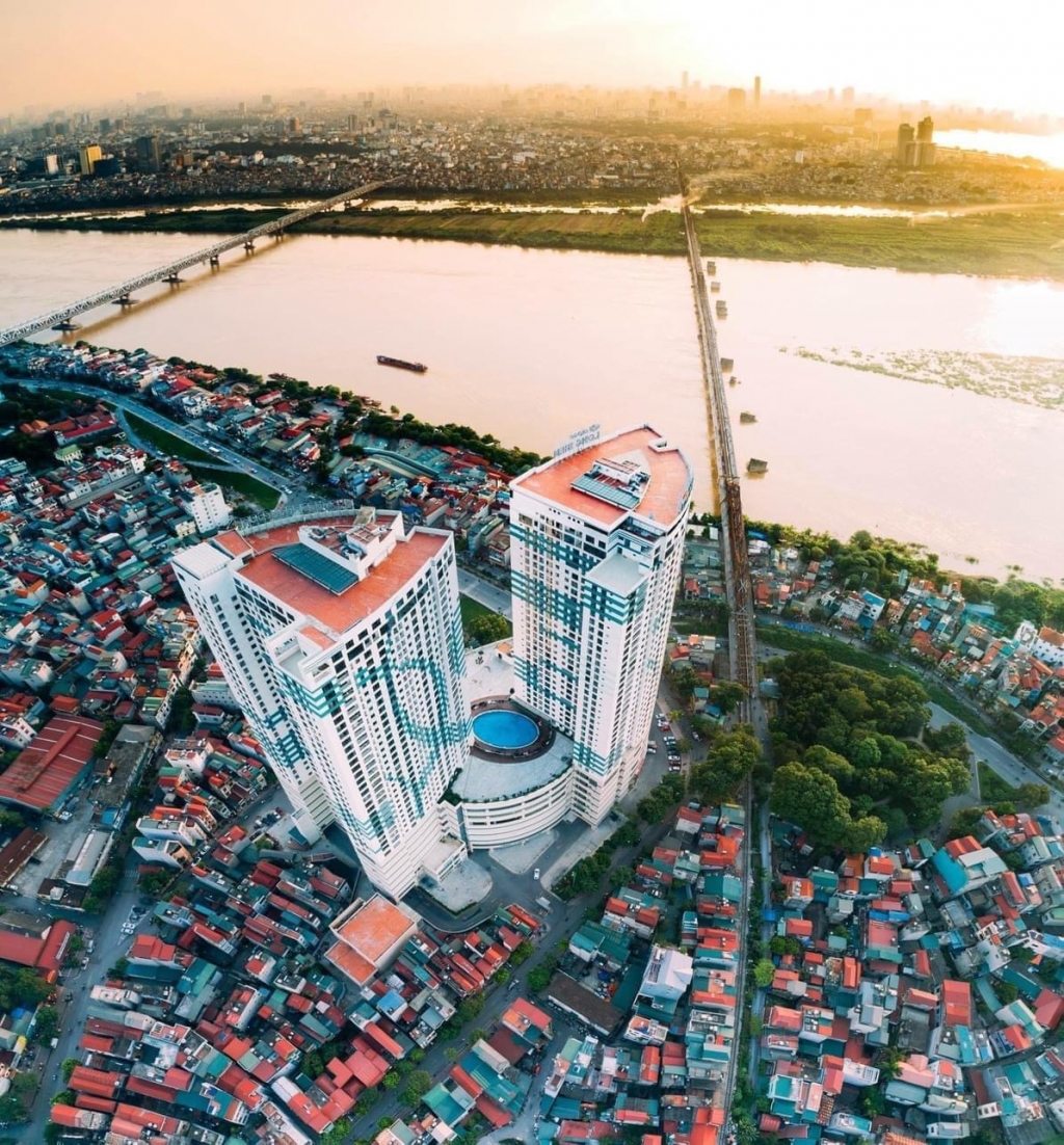 CC Bán căn 3N Mipec Riverside tặng IP15