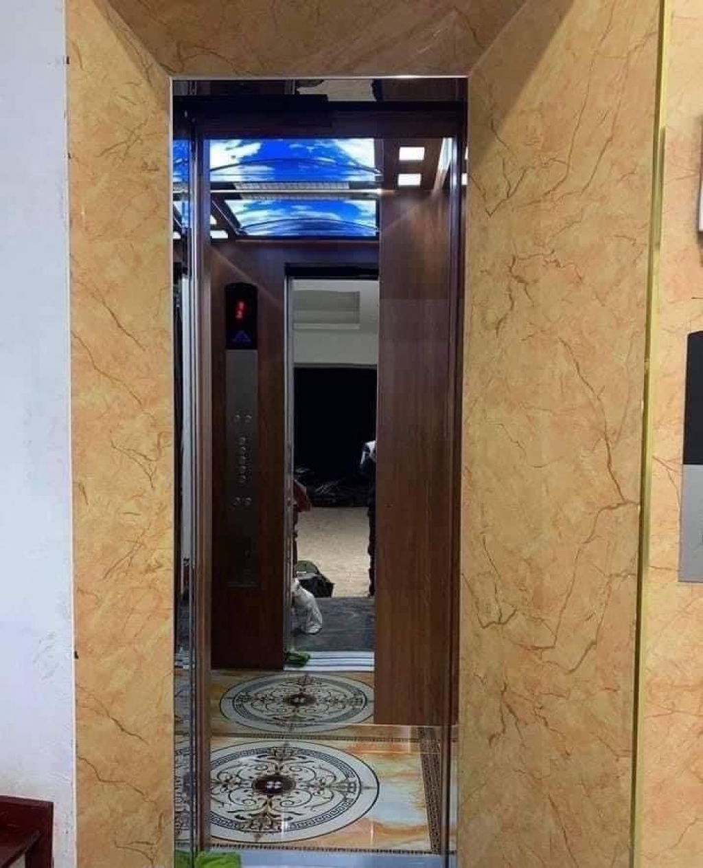 BÁN CC MINI – QUAN NHÂN – THANH XUÂN – Ô TÔ – KINH DOANH – 12 PHÒNG – CHO THUÊ DOANH THU ĐỈNH -THANG MÁY