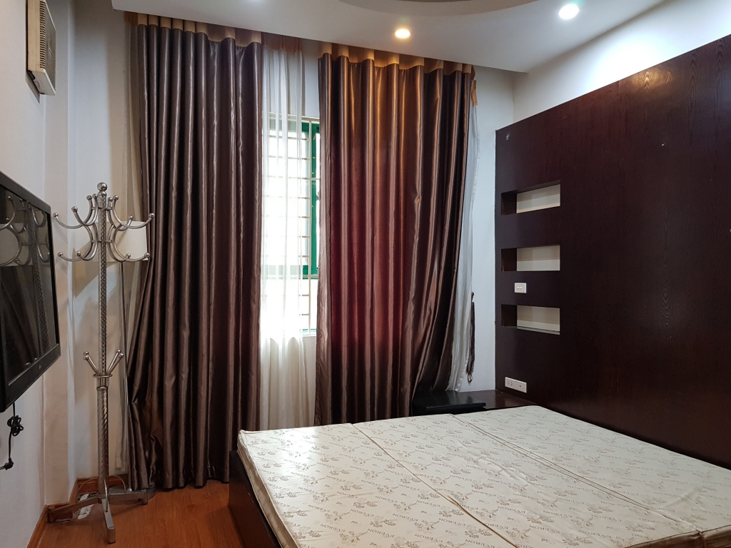 Cho thuê căn hộ 17T Hoàng Đạo Thúy, chỉ cần xách vali về ở, giá 14tr