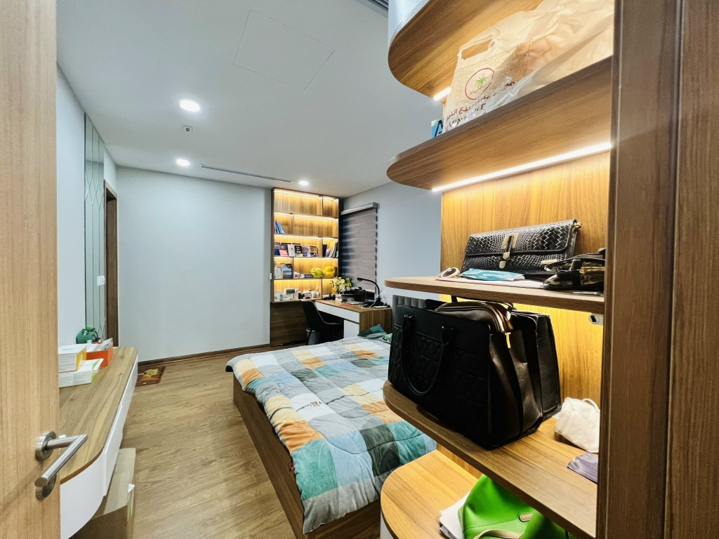 CHÍNH CHỦ CẦN BÁN GẤP CĂN 02 PHÒNG NGỦ DIỆN TÍCH 80M2 ĐỂ CHUYỂN CĂN 03 PHÒNG NGỦ