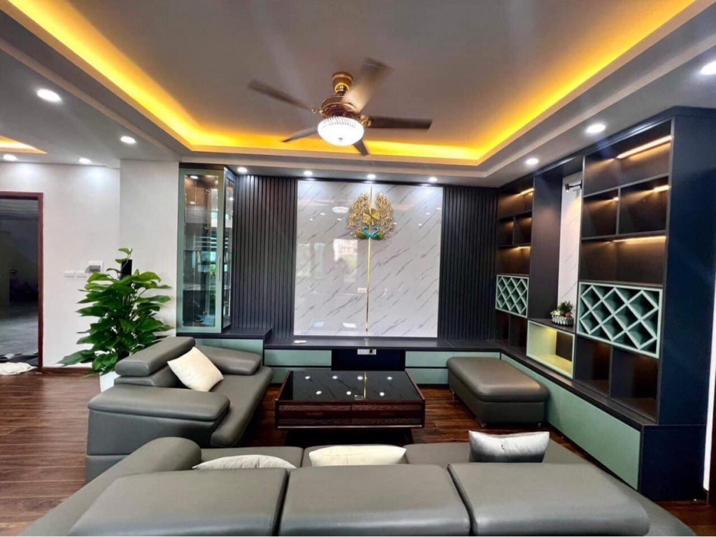 BÁN NHÀ CC LINH ĐÀM- LÔ GÓC -3PN – 2 VIEW ĐẸP – FULL NỘI THẤT – TẦNG THẤP TIỆN LỢI – ĐẸP LONG LANH – KĐT XANH MÁT – GIÁ RẺ