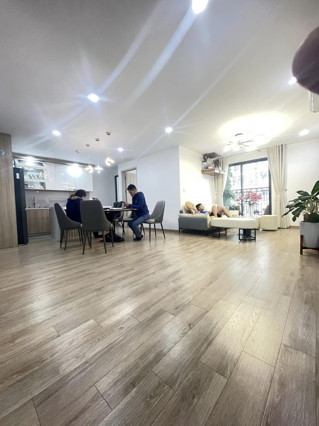 Cho thuê chung cư 17T8 căn 87m 2 ngủ 2 wc full nội thất tại Hoàng Đạo Thuý Lê Văng Lương Trung Hoà Cầu Giấy