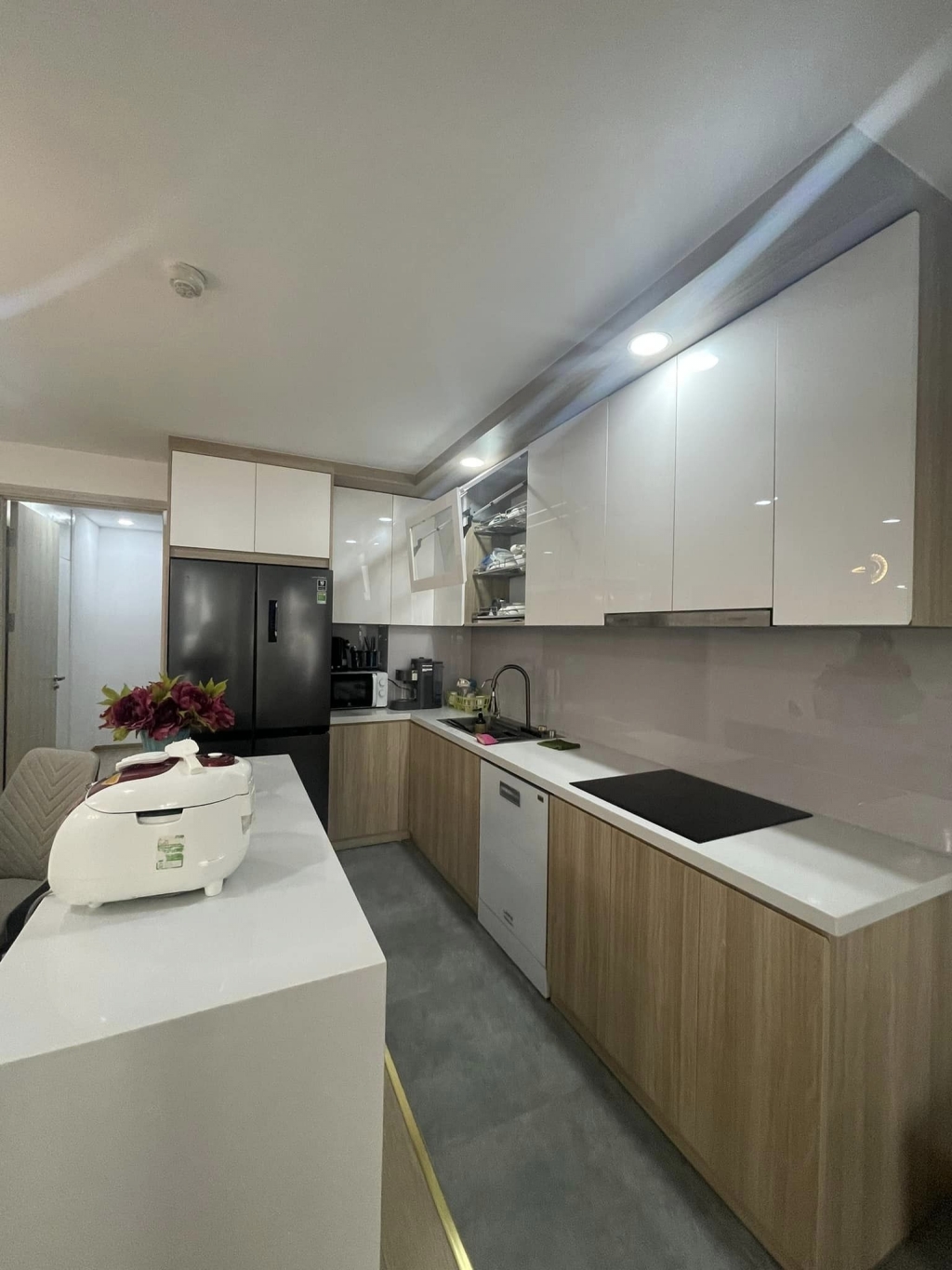 Cho thuê chung cư 17T8 căn 87m 2 ngủ 2 wc full nội thất tại Hoàng Đạo Thuý Lê Văng Lương Trung Hoà Cầu Giấy