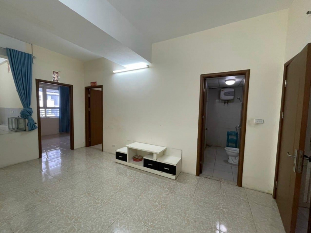 Chính chủ gửi bán Chung cư B11 Nam Trung Yên.nhà đẹp giá 2.4 tỉ