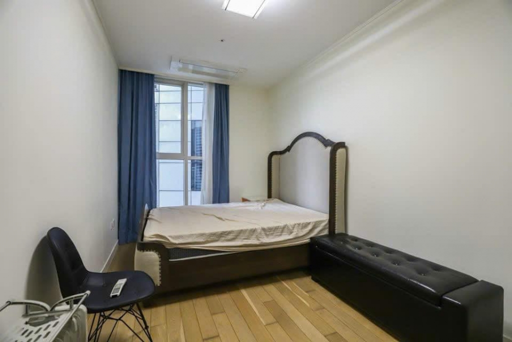 Cần bán căn hộ TSQ Mỗ lao Hà đông, diện tích 192m2