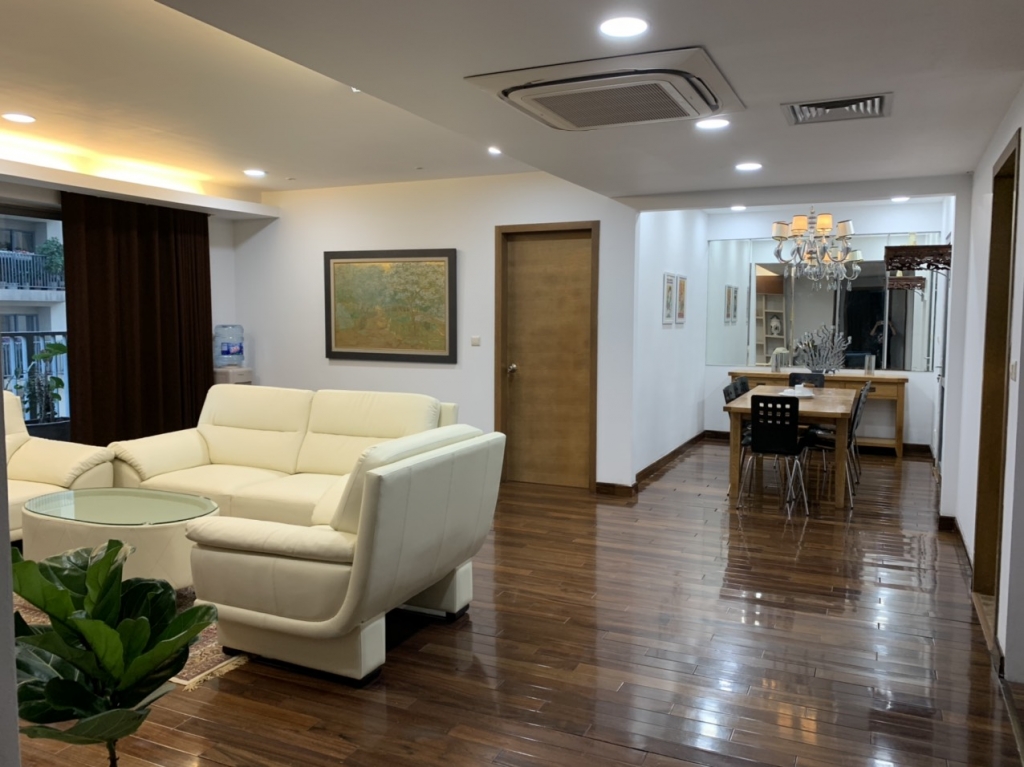 Cho thuê chung cư Skycity 88 Láng Hạ, 172 m2, 3PN, full nội thất, giá 27 tr/tháng