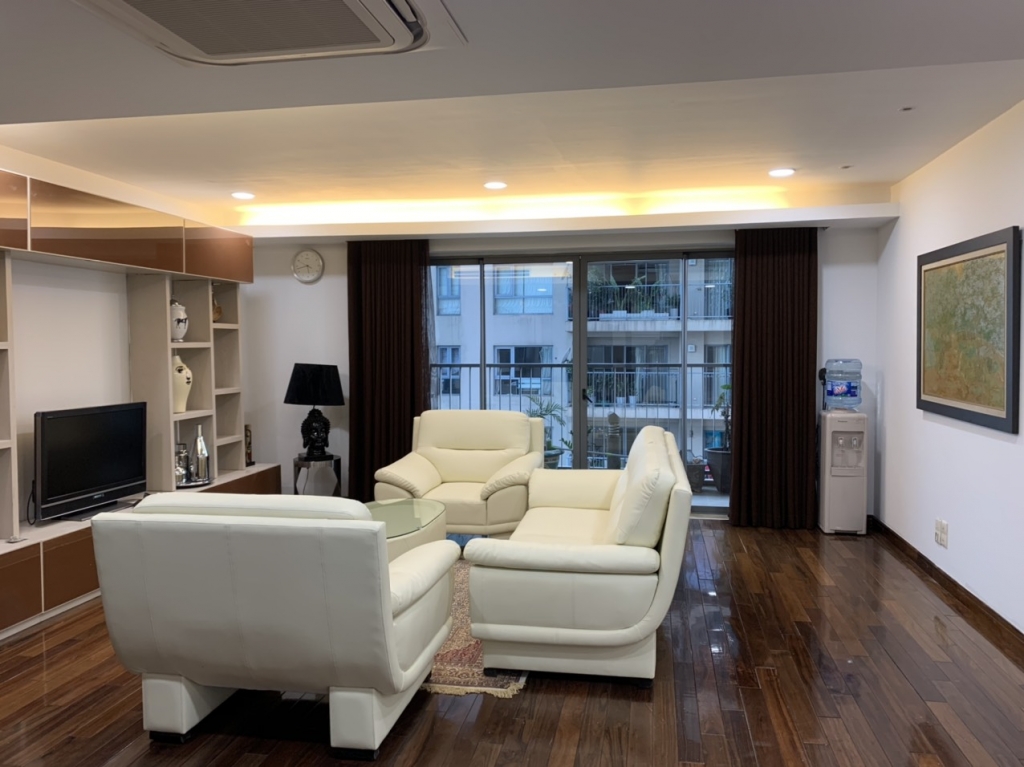 Cho thuê chung cư Skycity 88 Láng Hạ, 172 m2, 3PN, full nội thất, giá 27 tr/tháng