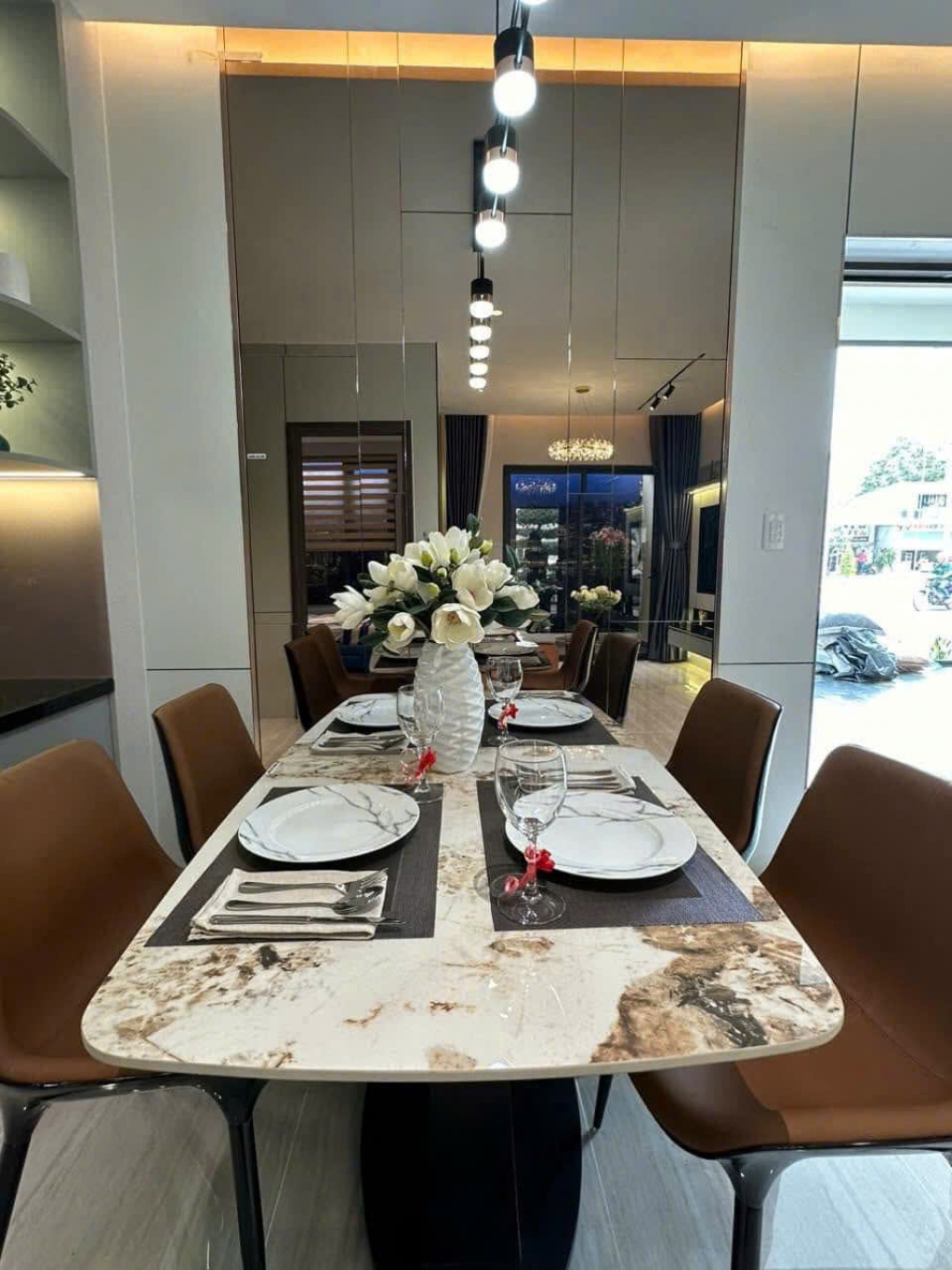 CĂN HỘ  CÓ SỔ VỪA  TÚI TIỀN -LIỀN KỀ GA-NGAY  TRUNG TÂM GIÁO DỤC ĐHQG