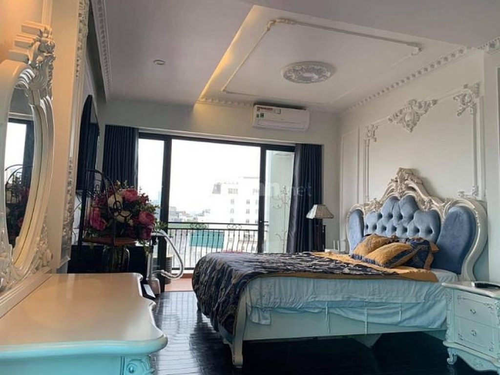 Chính chủ cho thuê căn hộ cao cấp đủ tiện nghi phố Hàng Than