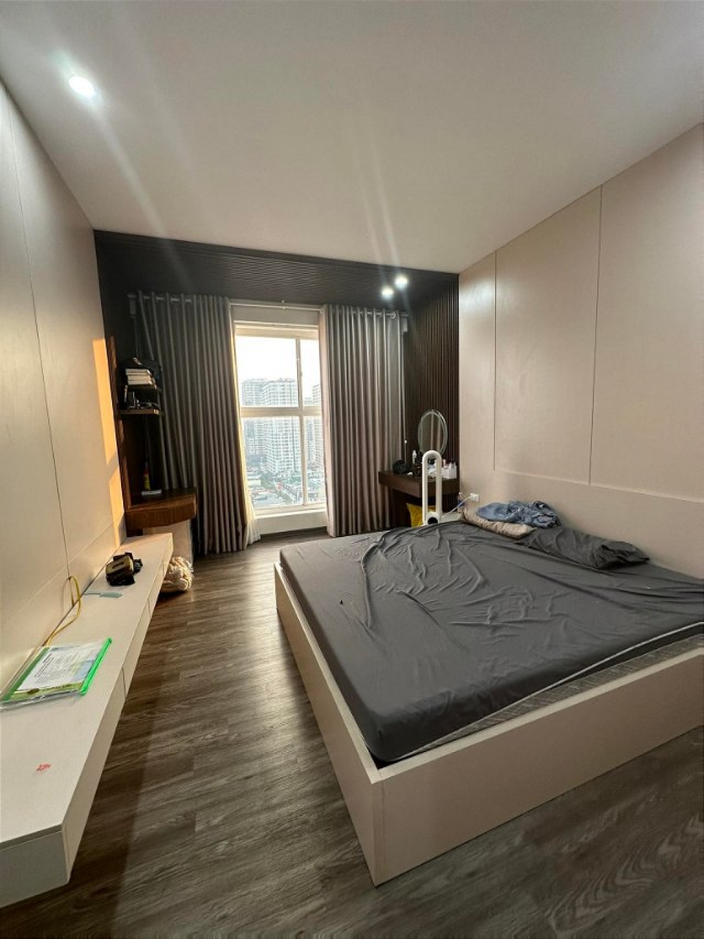 Bán chung cư trung tâm Thanh Xuân CĂN GÓC 130m2 tòa SAKURA 3 PN ban công ĐÔNG NAM giá 4.8 Tỷ