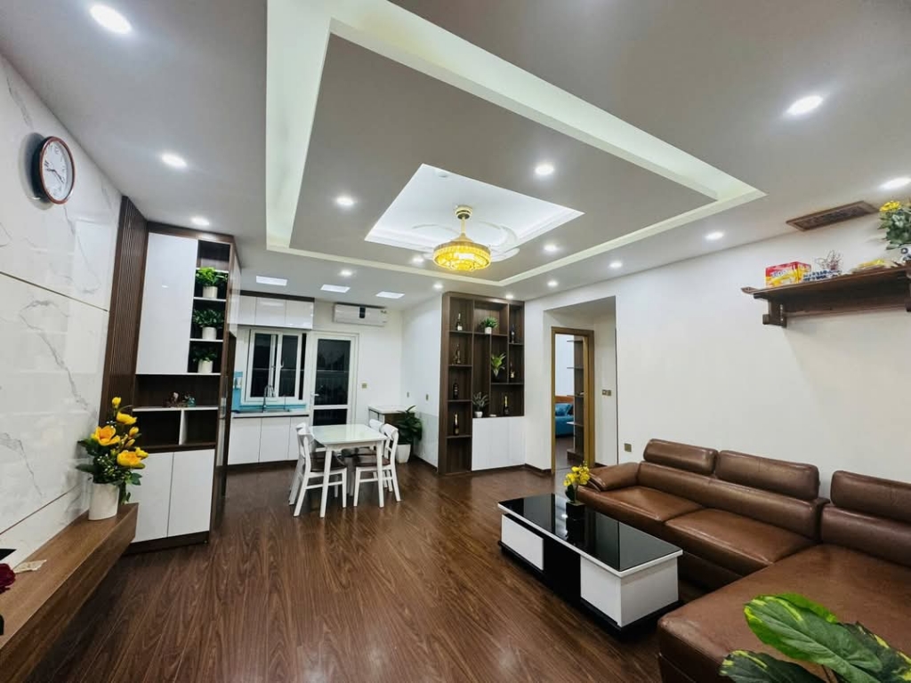 Bán căn hộ góc 76m đẹp lung linh chỉ hơn 2 tỷ