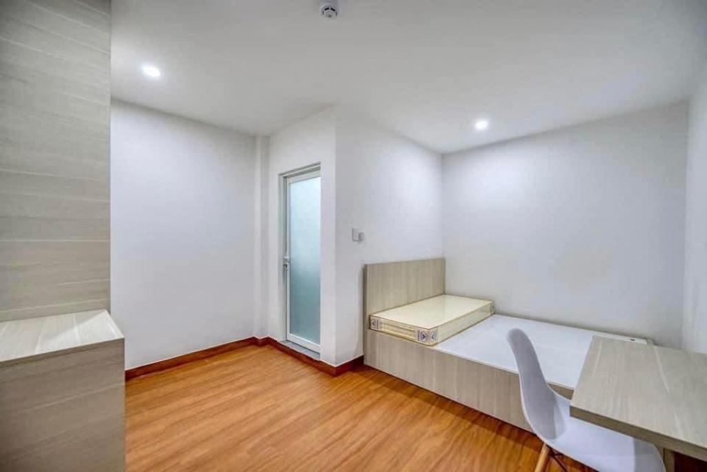 Cho thuê phòng trọ đầy đủ nội thất cơ bản ở Trần Trọng Cung, Quận 7.