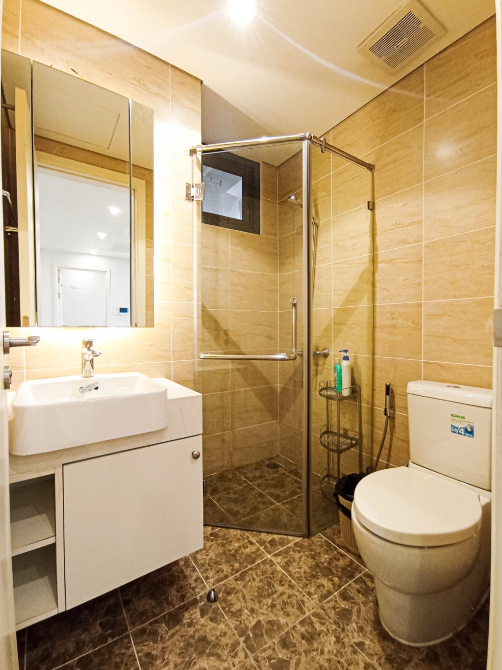 Cho thuê căn hộ chung cư cao cấp Vinhomes D’Capitale Trần Duy Hưng 2PN 2WC 19.5tr