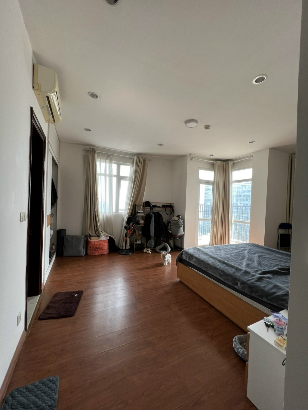 Cho thuê chung cư Trung Yên Plaza, 191 m2, 3 PN, 3 WC, 20 tr/tháng