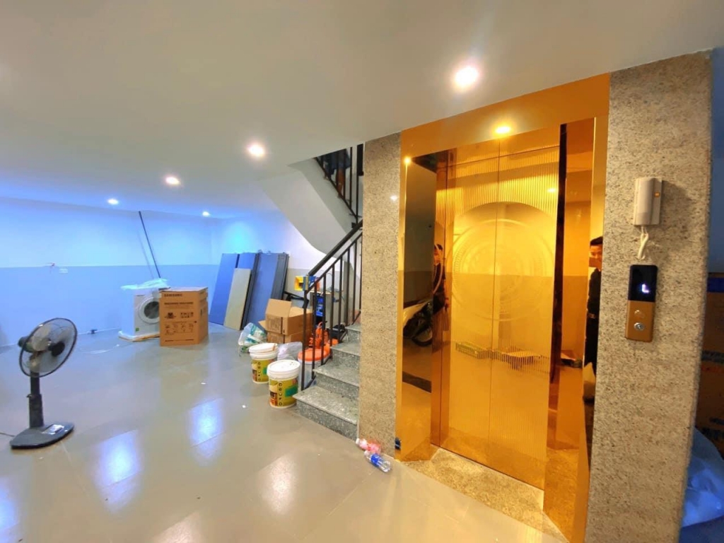 BÁN SIÊU PHẨM CCMINI – XUÂN ĐỈNH – HÀNG XÓM NGOẠI GIAO ĐOÀN – THANG MÁY – NHÀ MỚI KÍNH KOONG – 10 PHÒNG FULL NỘI THẤT